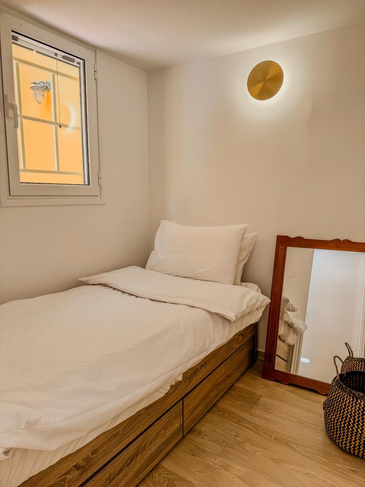 ανακαινισμένο σπίτι με ιδιωτική αυλή Apartament