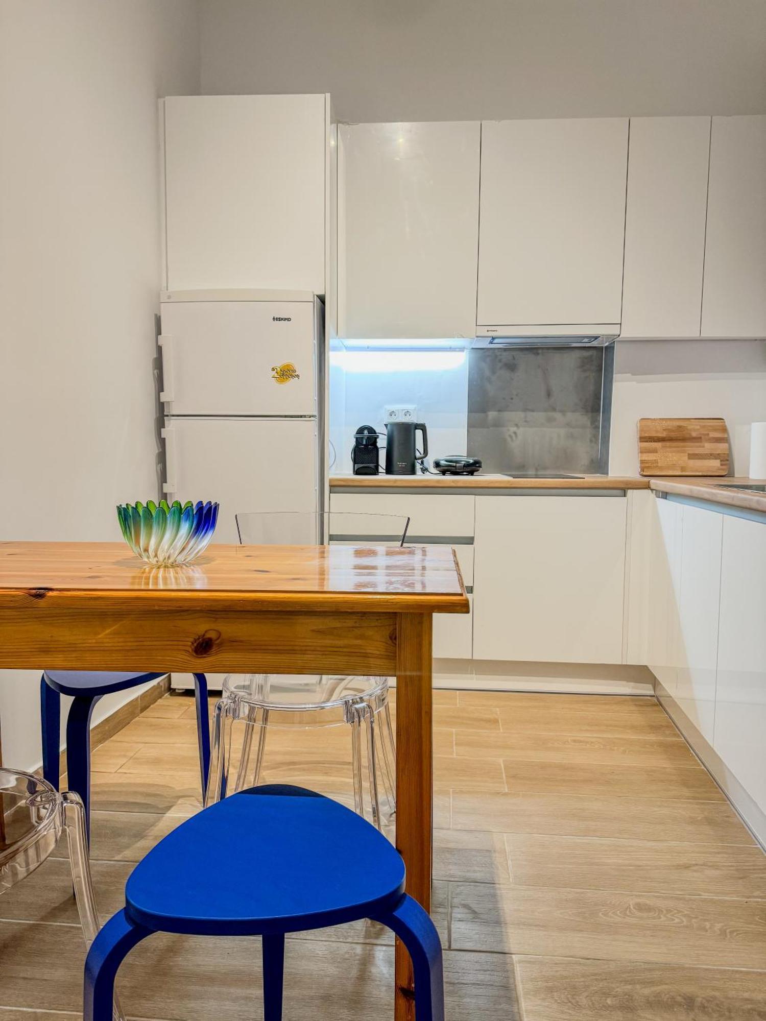 ανακαινισμένο σπίτι με ιδιωτική αυλή Apartament Pireu