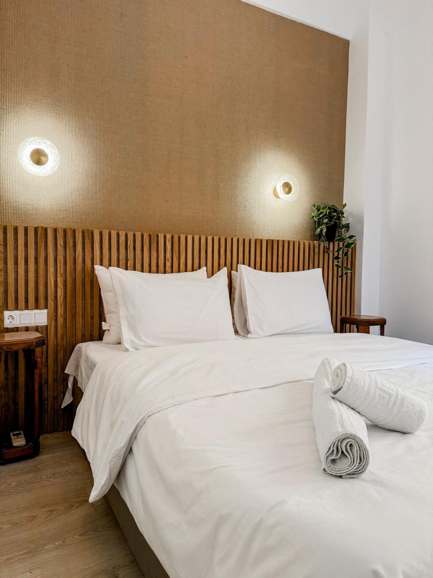 ανακαινισμένο σπίτι με ιδιωτική αυλή Apartment Piraeus
